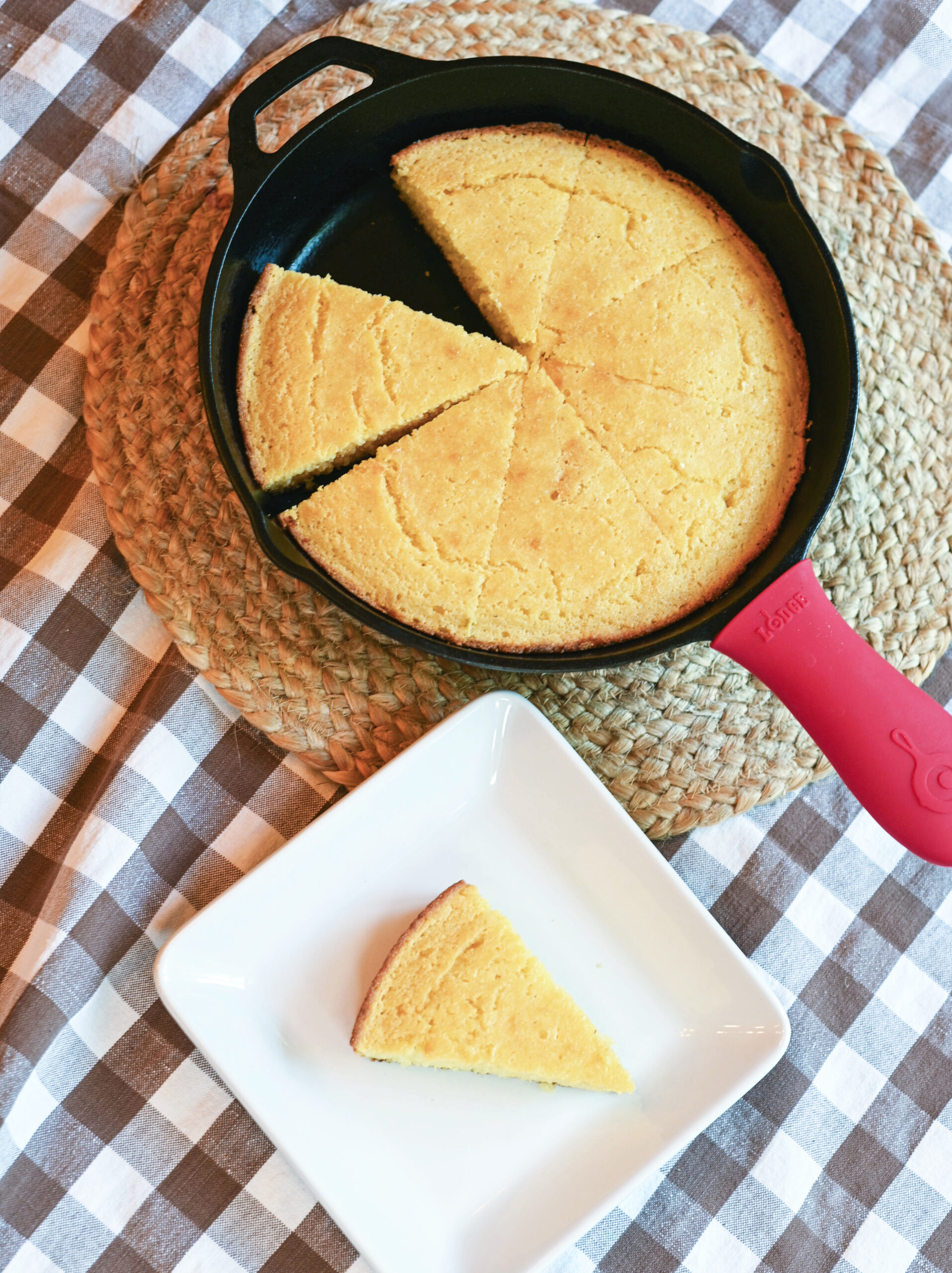 Moist and Easy Cornbread