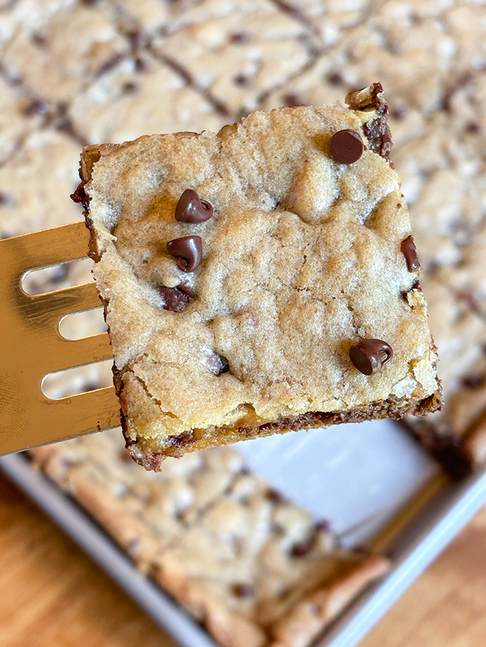 Chocolate Chip Cookie Bars 