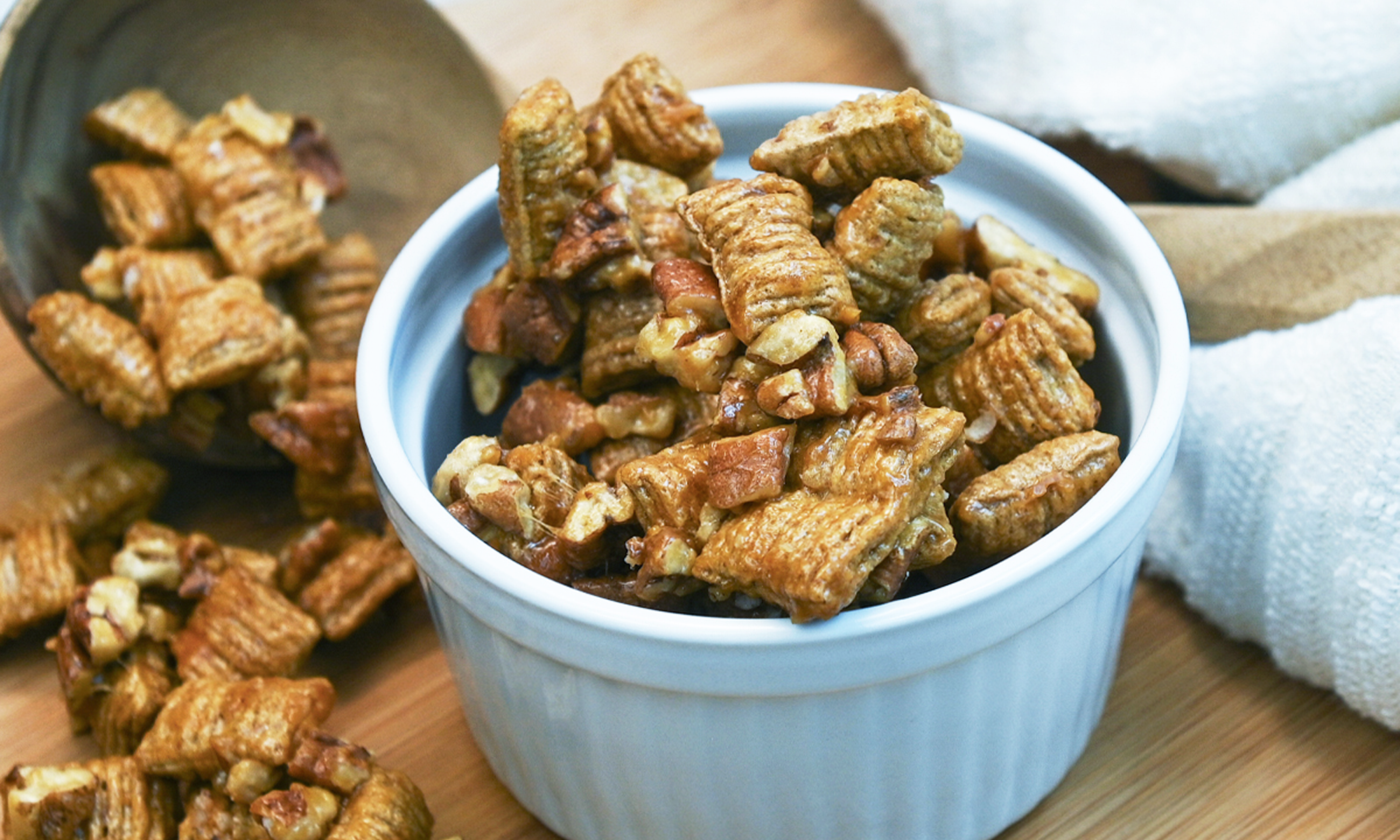Pecan Praline Crunch in a white bowl